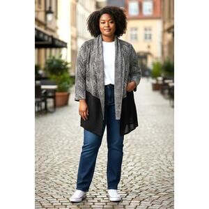 Chico’s Travelers Herringbone Open Front Cardigan Jacket Size 3 Black White EUC